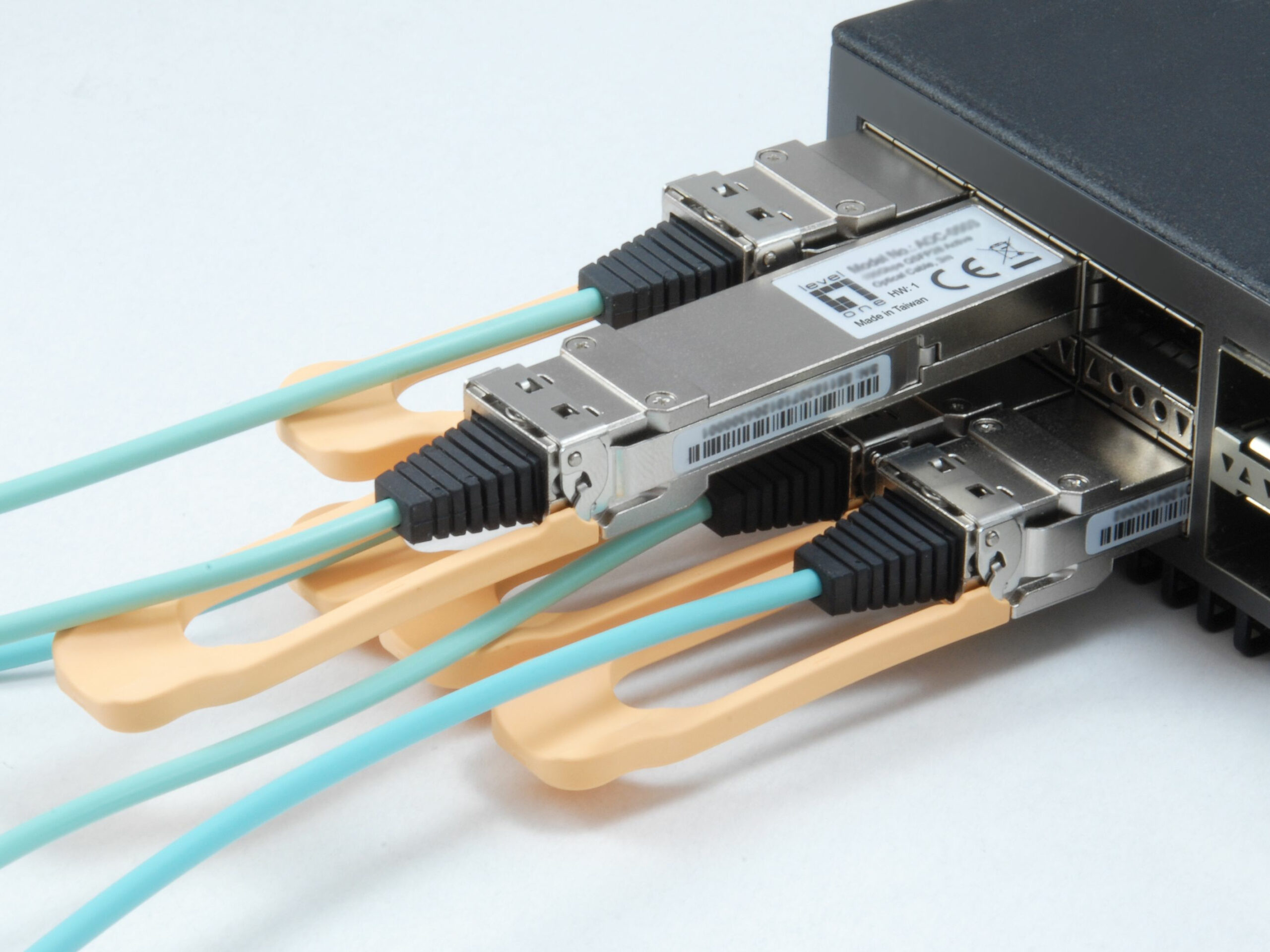 LevelOne AOC-0503 network transceiver module Fiber optic 103100 Mbit/s QSFP28 850 nm - Afbeelding 3