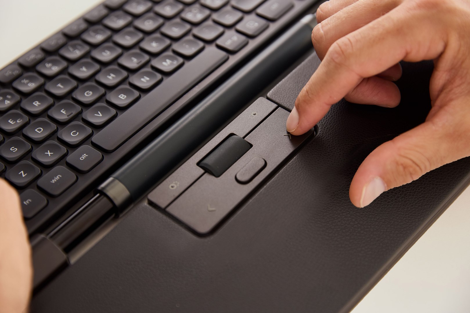 Contour Design RollerMouse Pro Extended Vegan Leather Wrist Rest Wired - Afbeelding 5