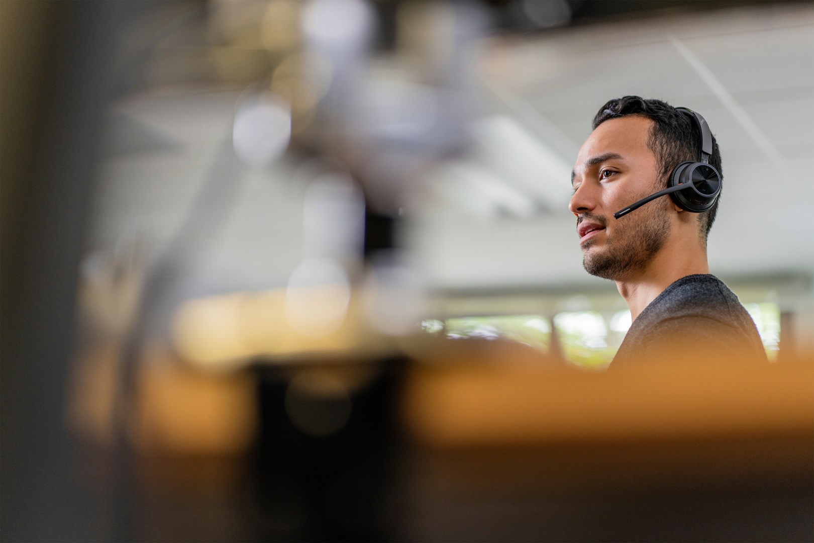 HP Poly Voyager 4320 Microsoft Teams Certified USB-C Headset +BT700 dongle - Afbeelding 4