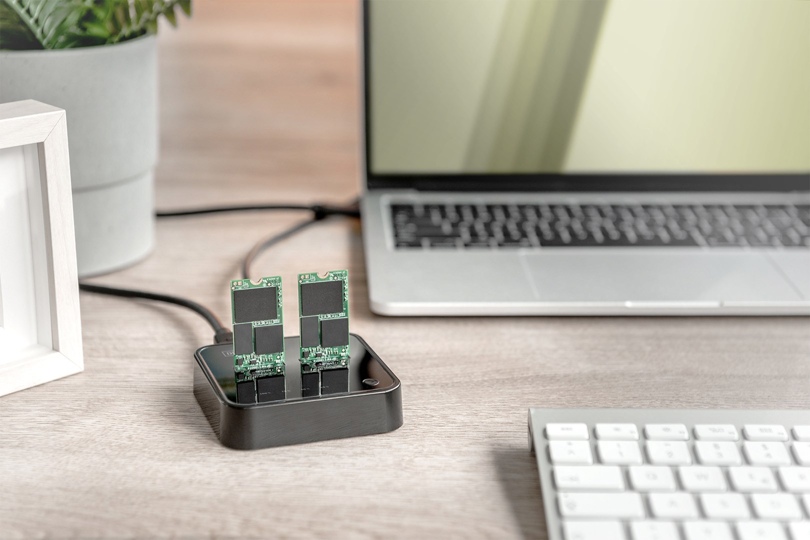 Digitus Dual M.2 NVMe SSD Docking Station with Offline Clone Function, USB-C™ - Afbeelding 5