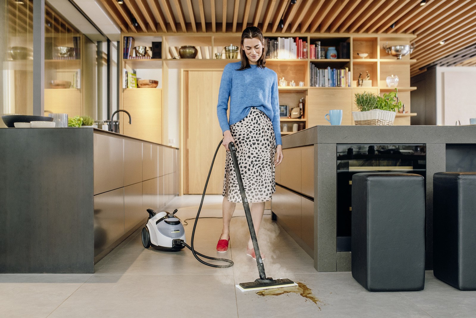 Kärcher SC 5 EasyFix IRON PLUG Cylinder steam cleaner 1.5 L 2250 W Black, White