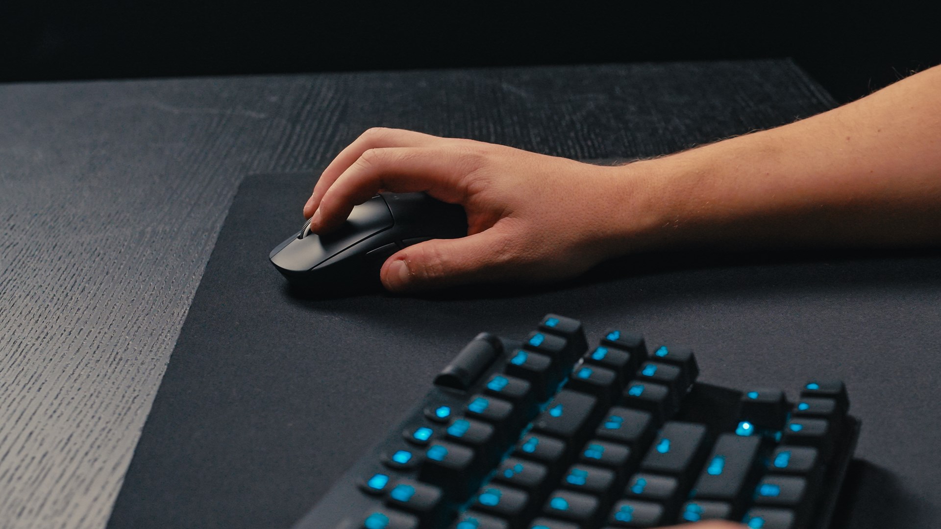 Logitech G 910-006638 mouse Gaming Right-hand RF Wireless Optical 32000 DPI