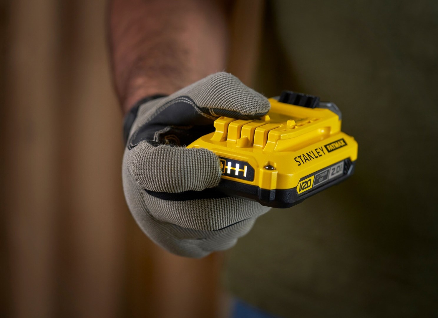 STANLEY SFMCD700D2A-QW 20V boor/schroefmachine