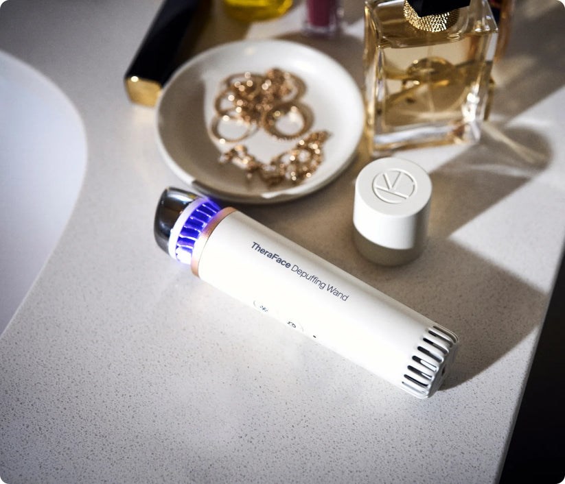 Therabody Theraface Depuffing Wand massager Face White