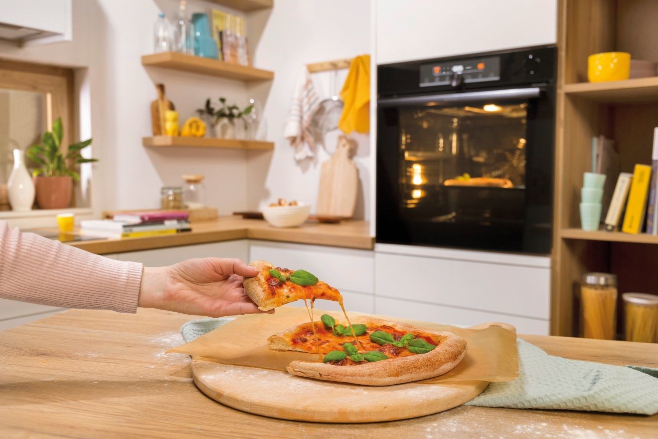 Gorenje BOS6737E06B 77 l A Zwart