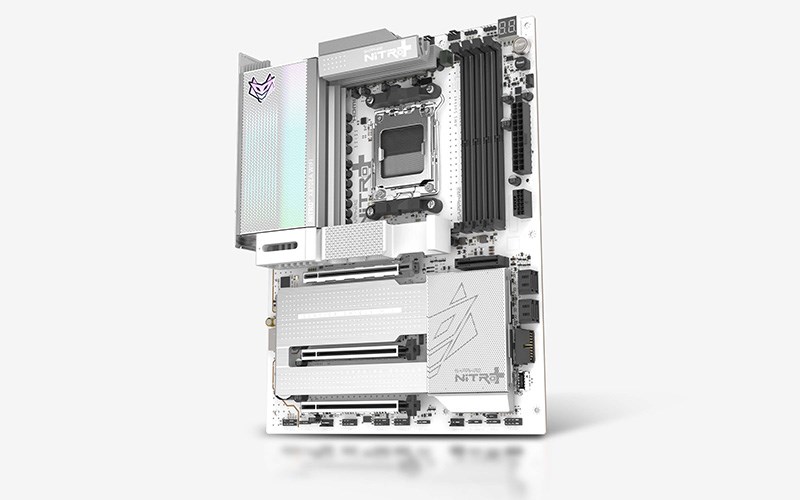 SAPPHIRE NITRO+ X870EA PHANTOMLINK P.E moederbord